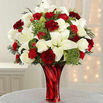 The Holiday Celebrations&amp;trade; Bouquet
